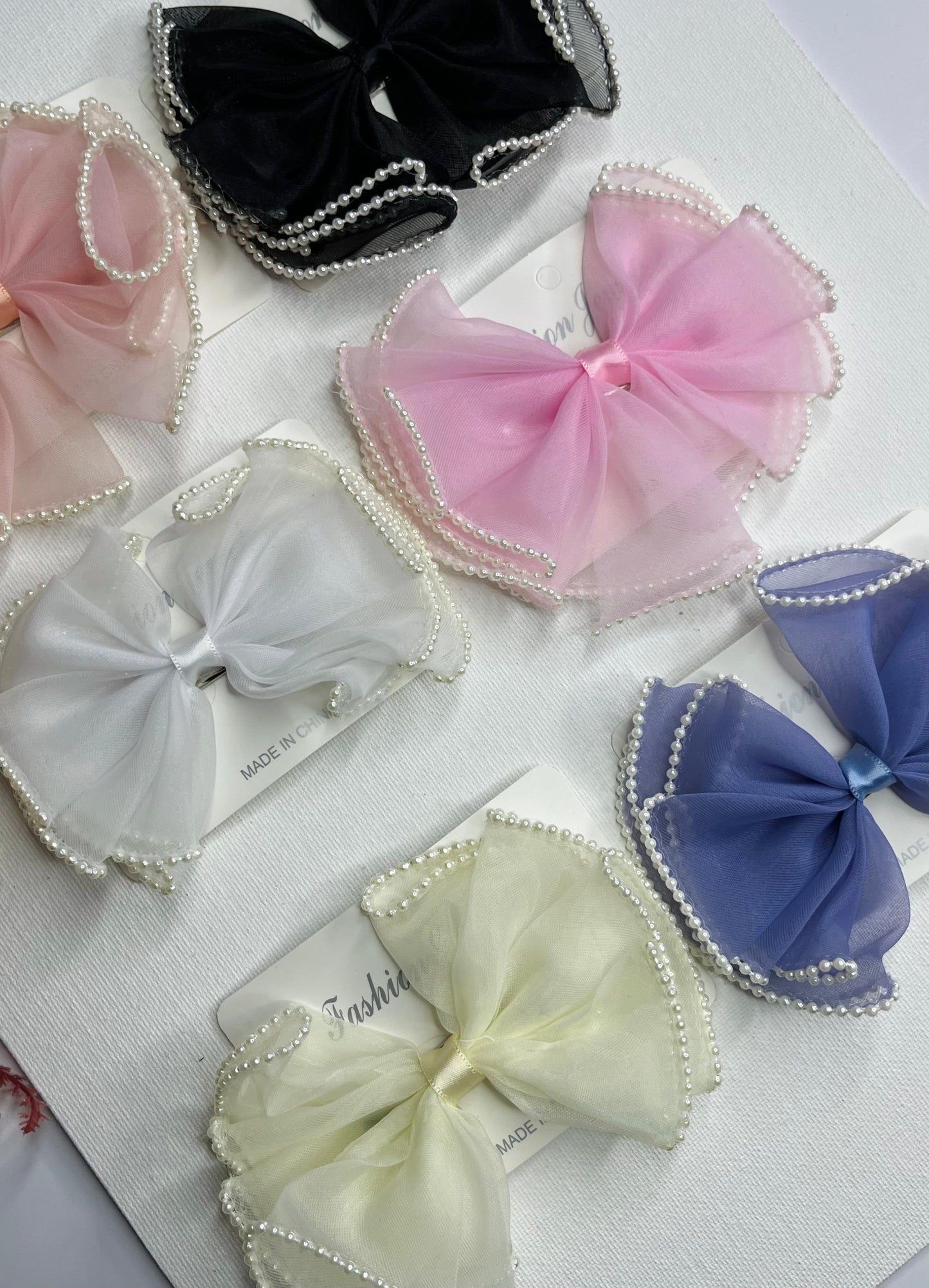 Small Pearly Bows