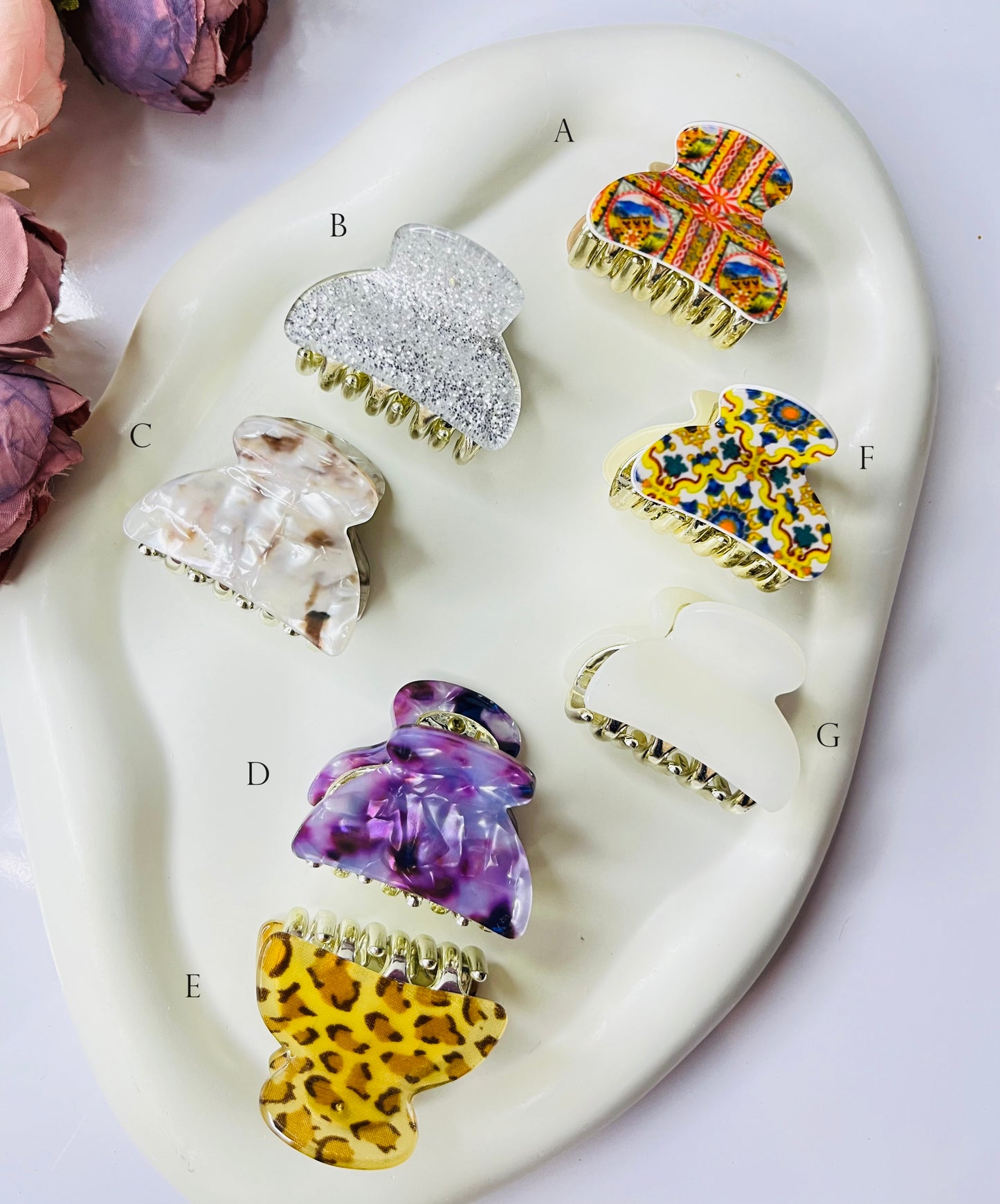 ANY 3 Small Acrylic Hair Claw ( Random Color )