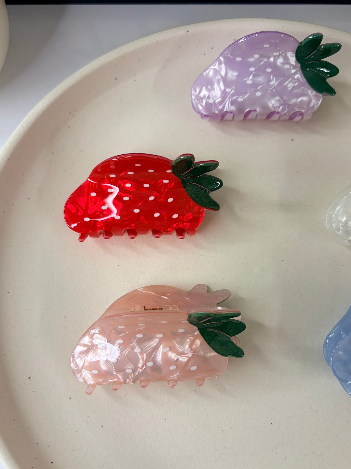 Strawberry Hair Claw ( Medium )