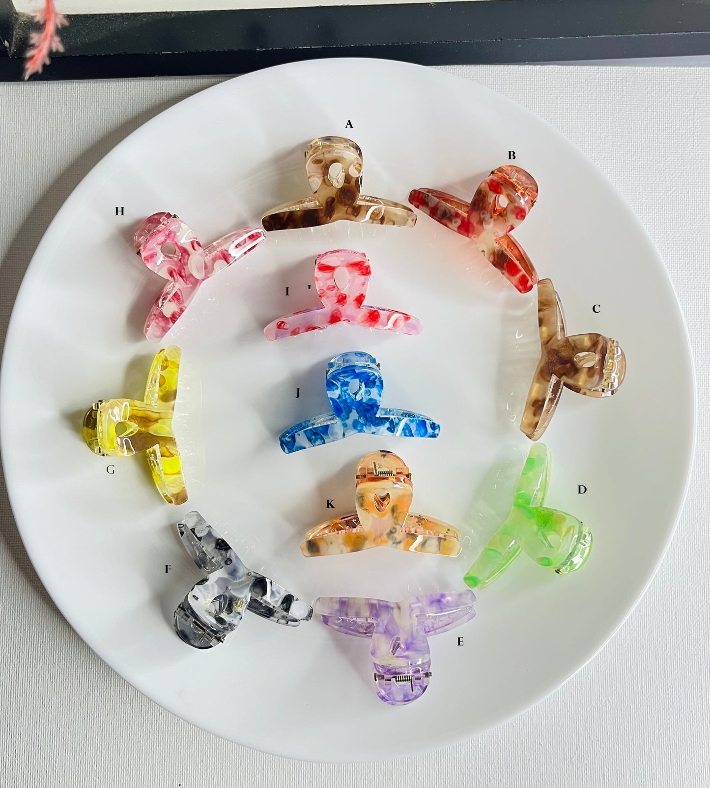 Knot Acrylic Hair Claw ( OFFER PACK OF 2 )