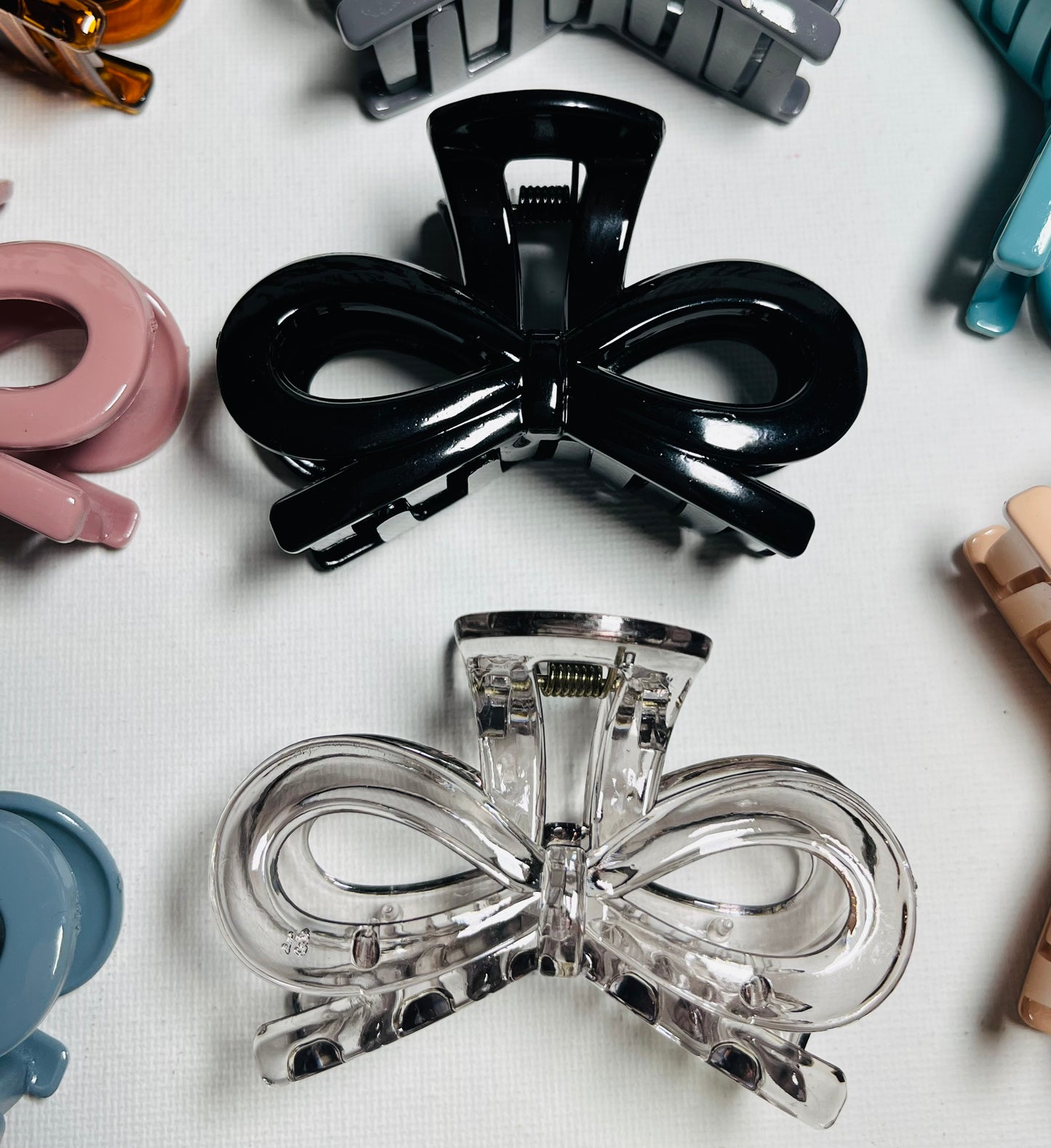 Shiny Medium Size Bow Claw Clip