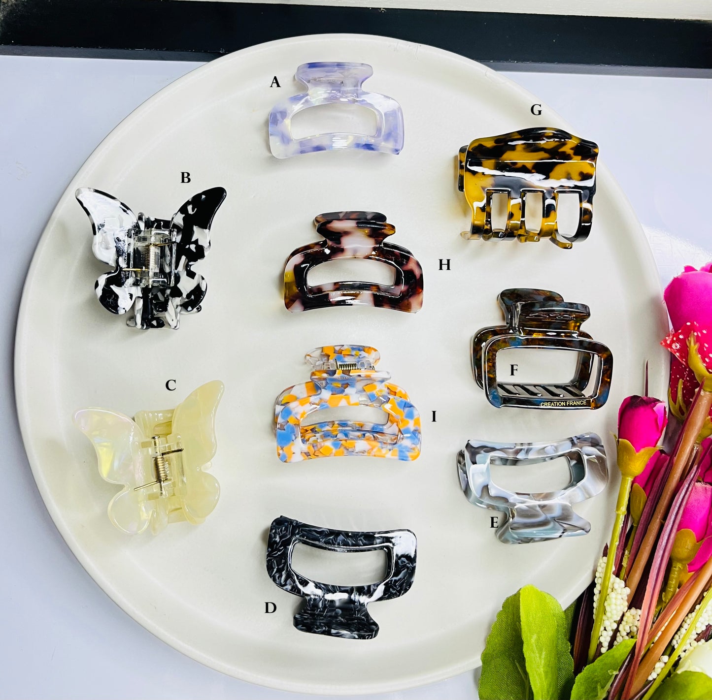 Acrylic Hair Claw ( Medium )