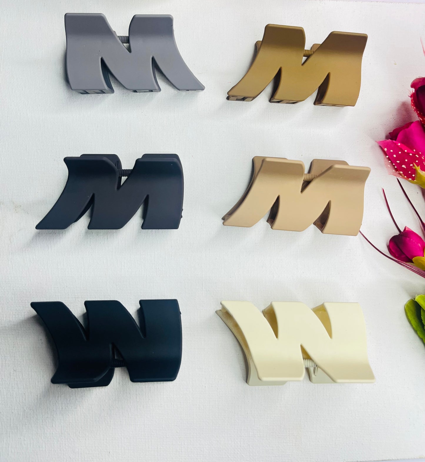 Korean M shaped Claw Clip ( Medium )