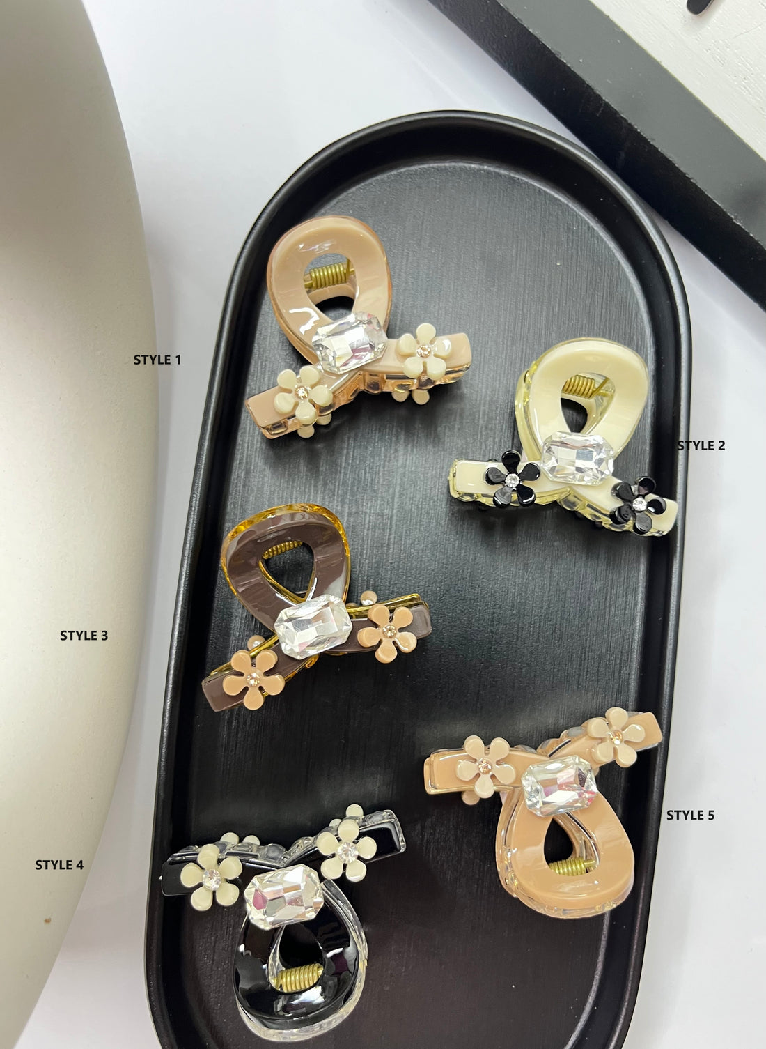 What's a Claw Clip and How to Use It