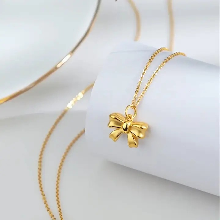 Bow Necklace