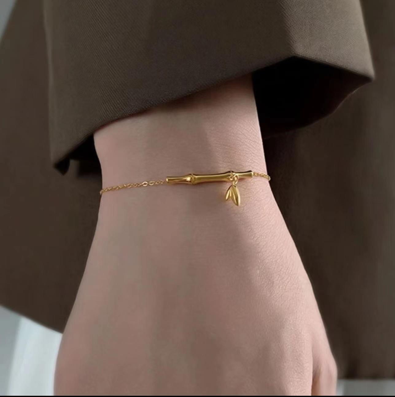 Rose Chain Bracelet
