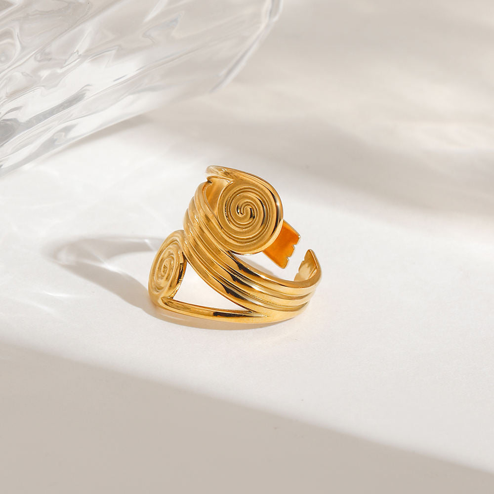 Bossy Ring