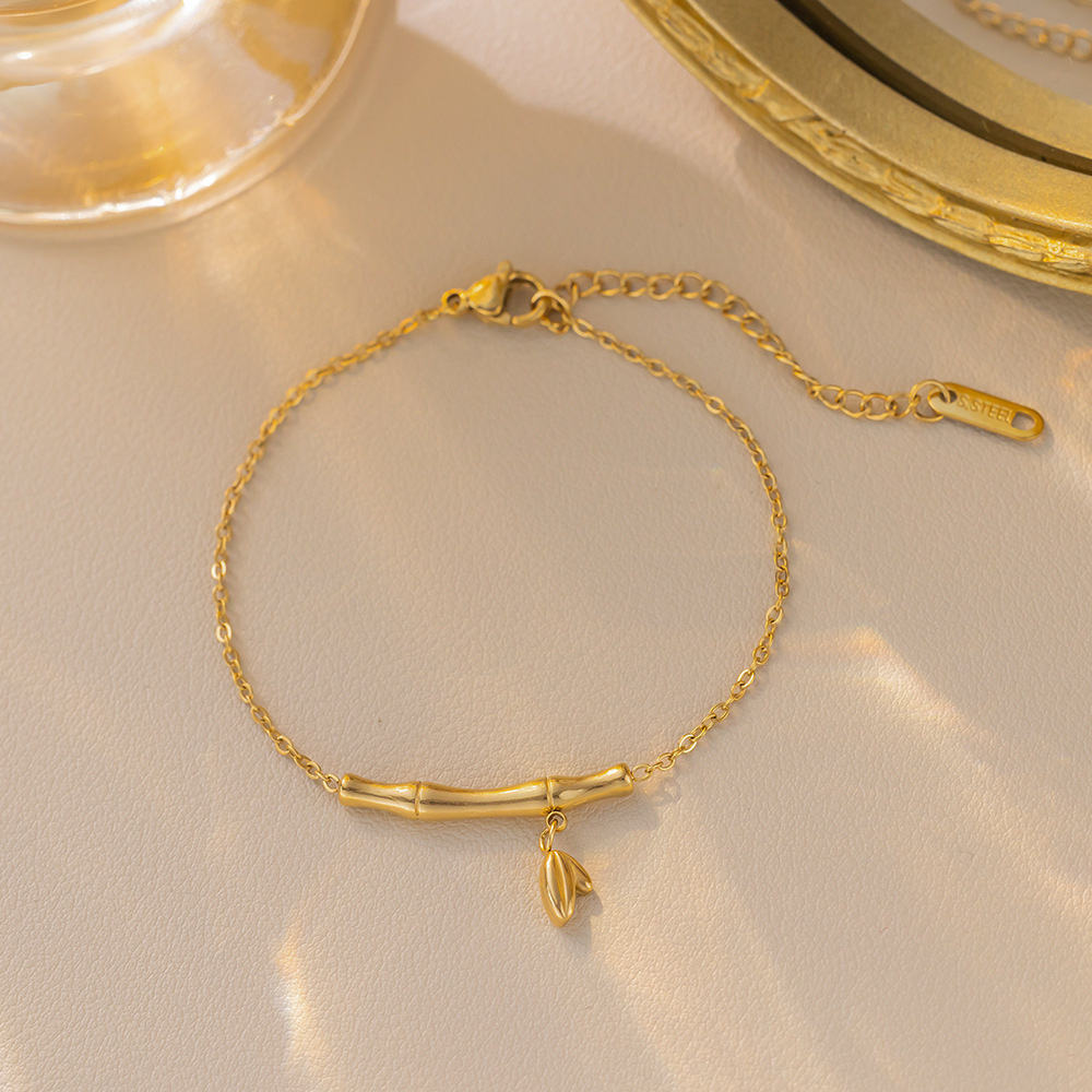 Rose Chain Bracelet