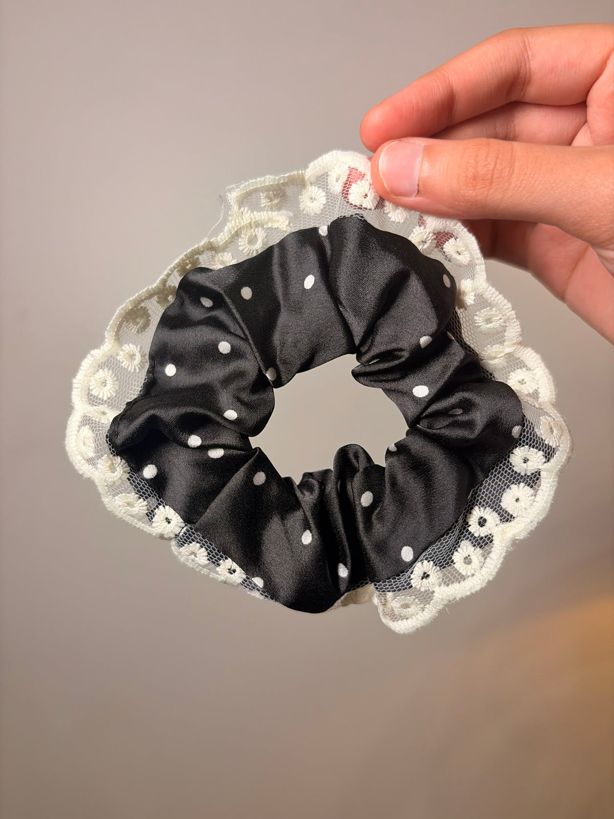 Polka Dottie Scrunchie 🎀