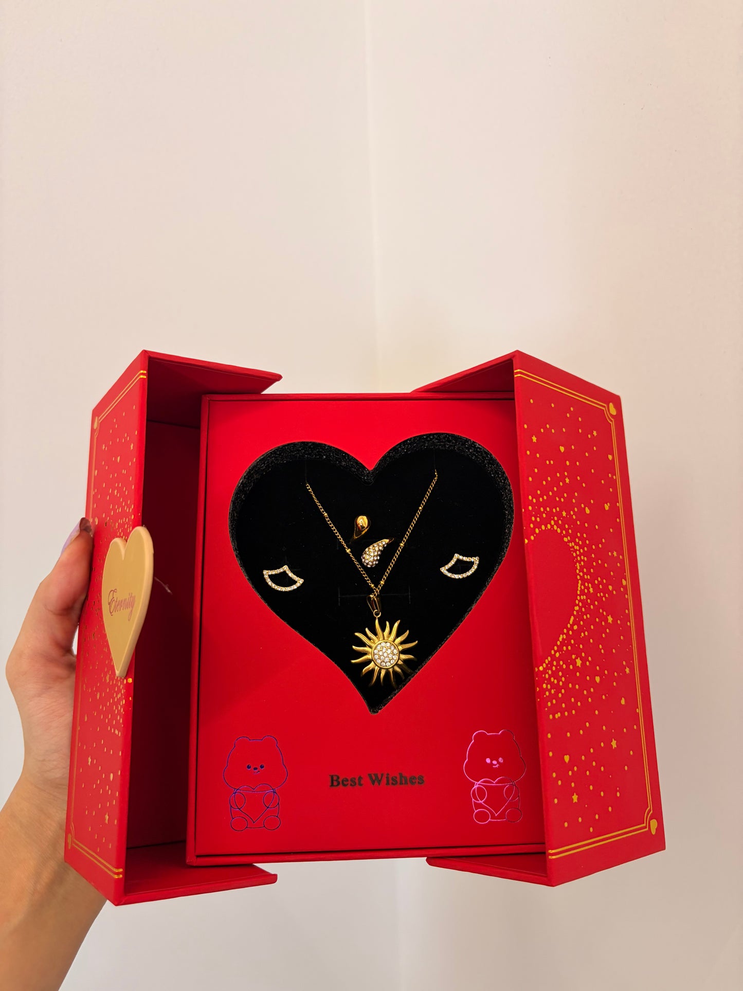 Red Premium Gift Box ( Jewelry not included )