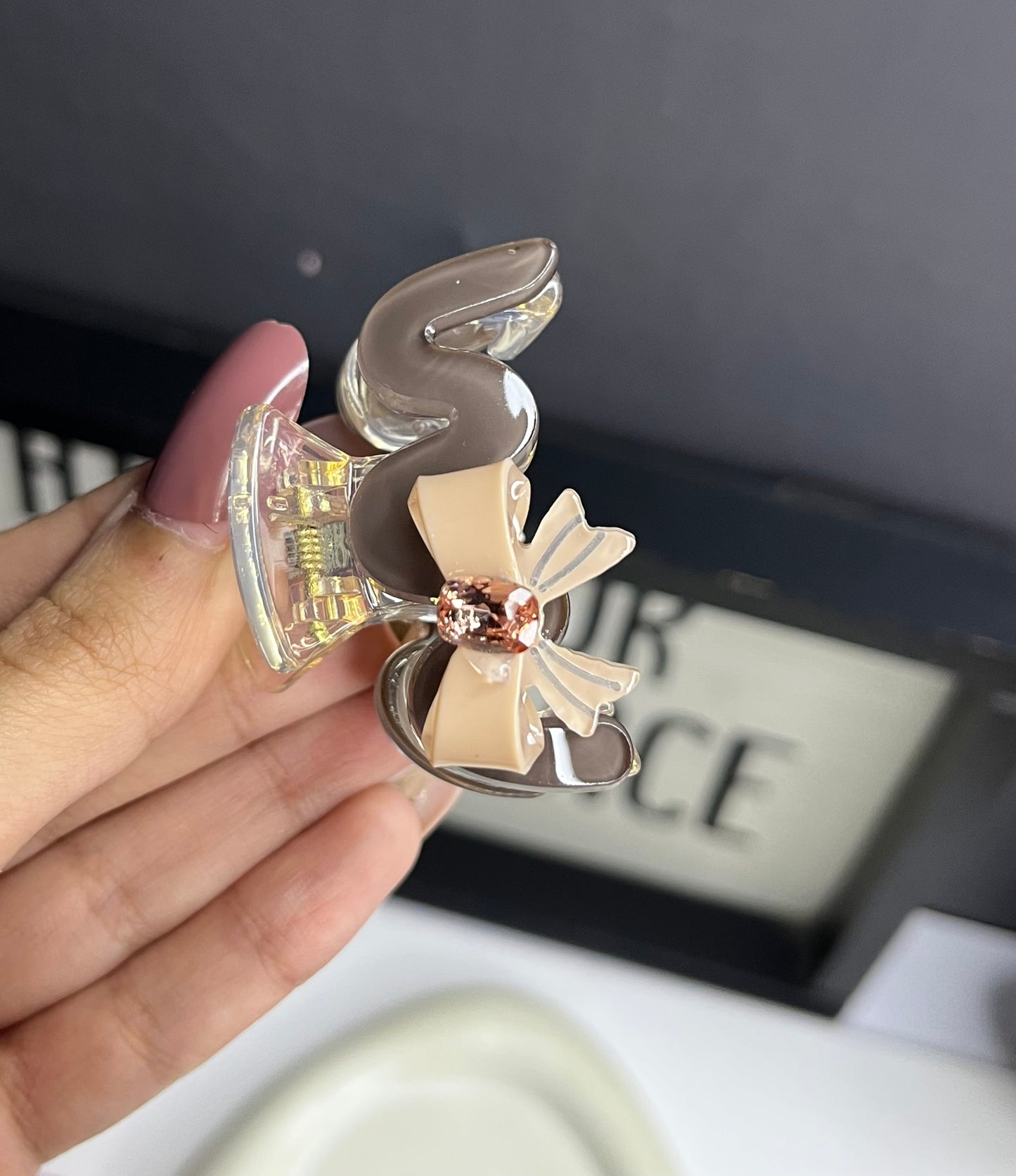 Zig Zag Bow Claw Clip ( Small )