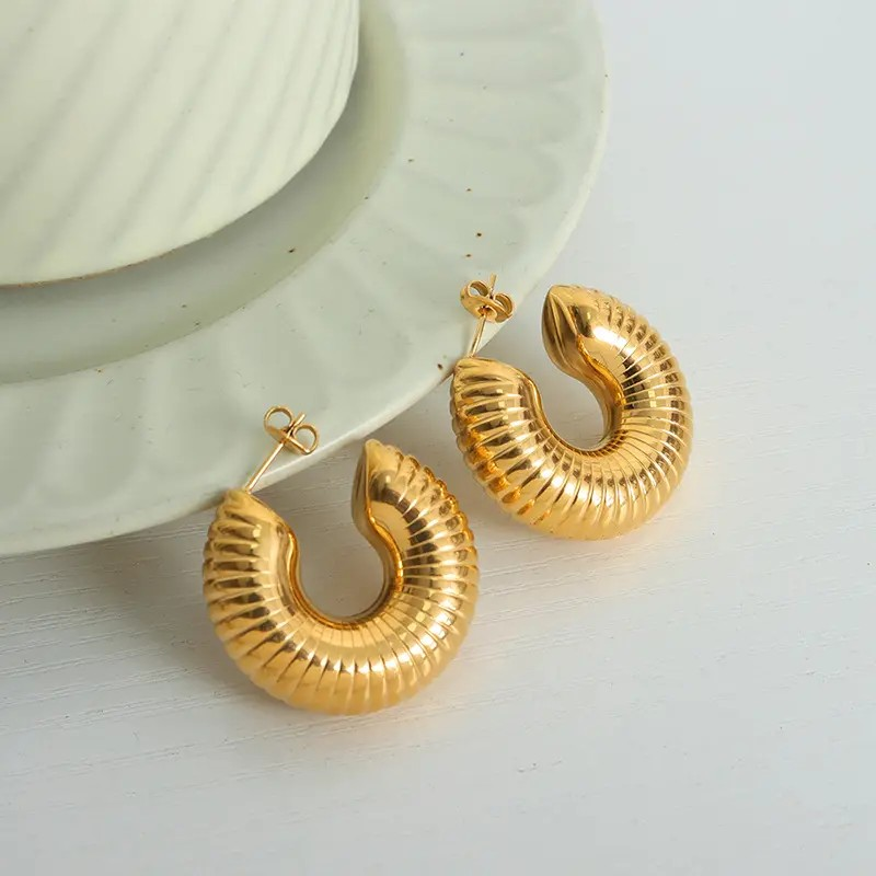 Twisted Chunky Hoops