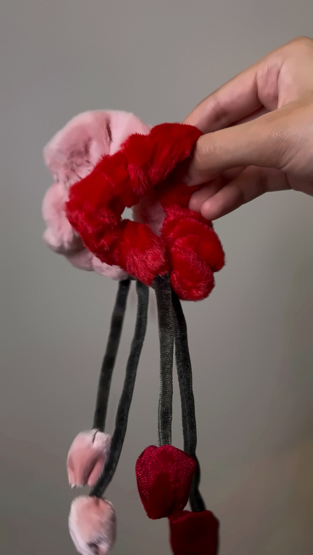 🌷 Tulip Velvet Scrunchie