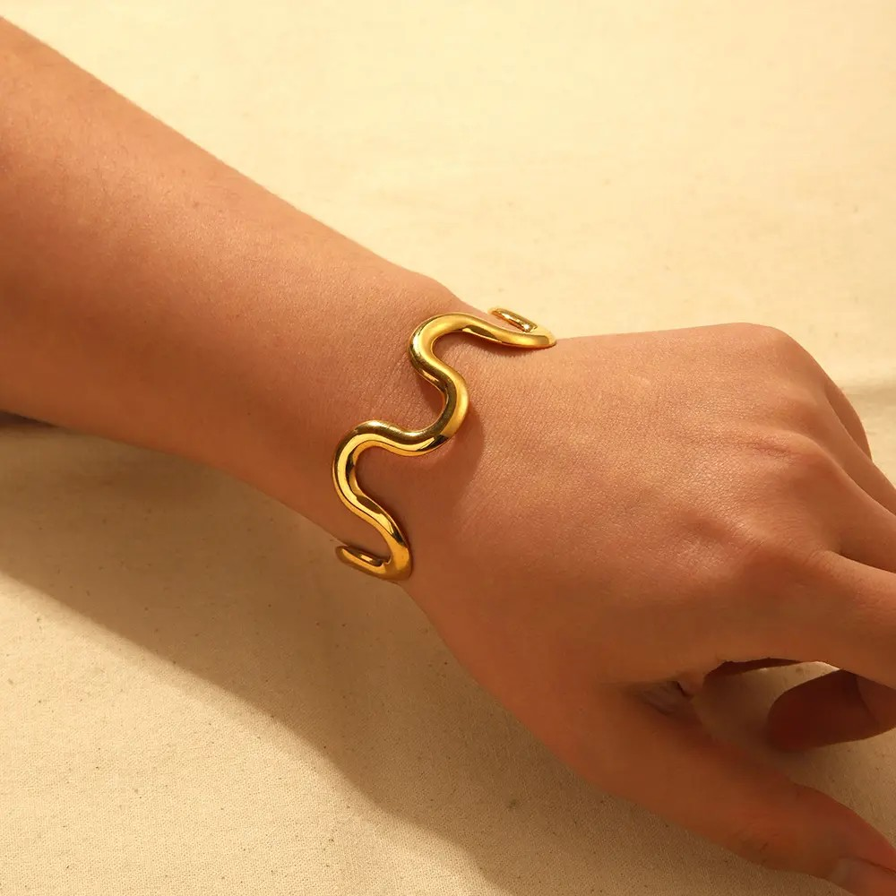 Twist Wavy Bracelet