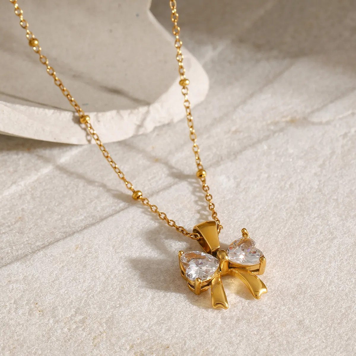 Bow Necklace